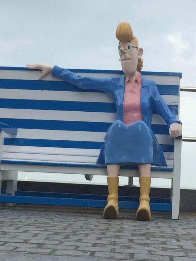 Studio DE STRANDLOPER met 1 zetelbed en 1 bedkast Appartement Middelkerke Buitenkant foto