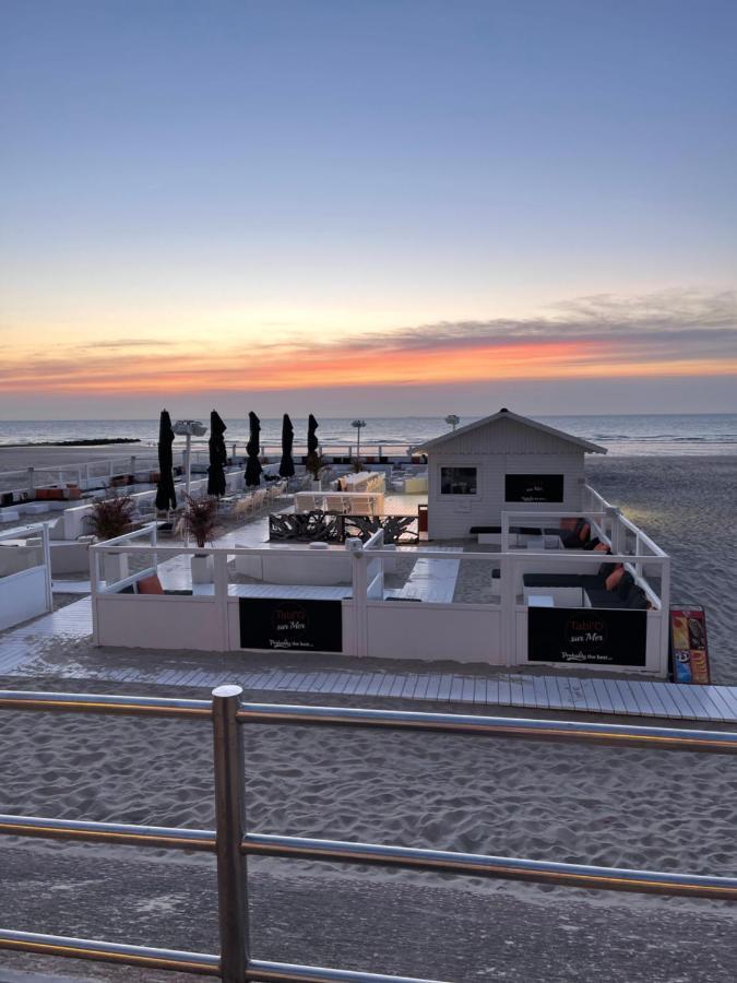Studio DE STRANDLOPER met 1 zetelbed en 1 bedkast Appartement Middelkerke Buitenkant foto