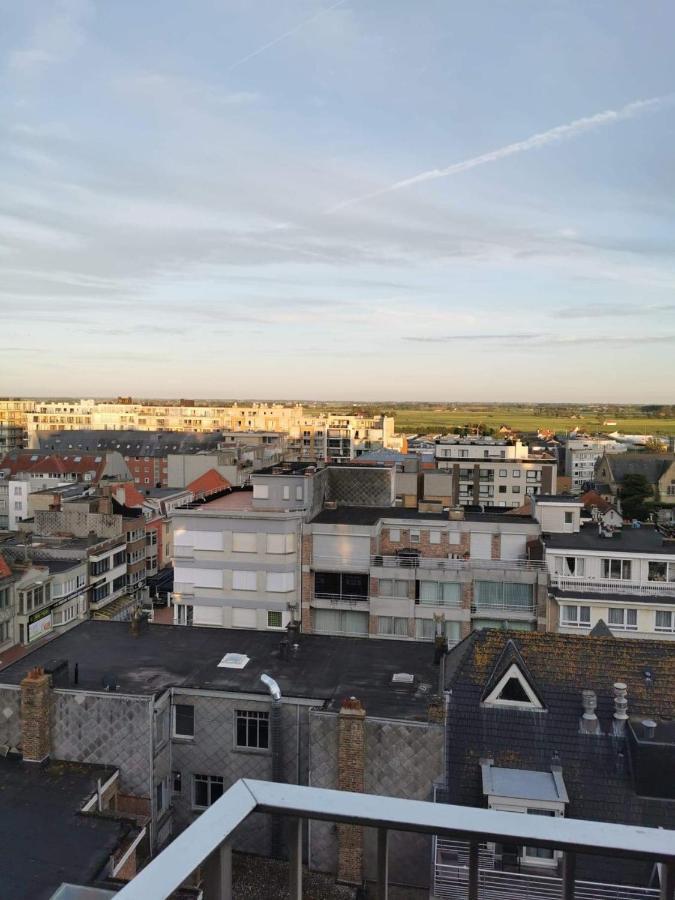 Studio DE STRANDLOPER met 1 zetelbed en 1 bedkast Appartement Middelkerke Buitenkant foto